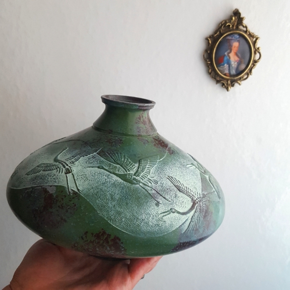 🌙Patina Metal "Flying Cranes" Ikebana Vase Toyo Japan w Chop Mark - Picture 2 of 11